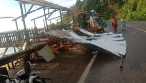 Di Morowali 3 Warung Rusak Berat, Diterjang Angin Puting Beliung