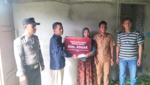 KPPS Desa Terebino Meninggal Dunia, Polres Morowali dan KPU Morowali Berikan Santunan Duka