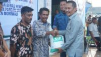 Lagi, Pj Bupati Morowali Ir.A.Rachmansyah Bagikan Bantuan Pangan Kepada Masyarakat Miskin Ekstrem