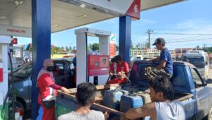 Masih Pagi, BBM di SPBU Bahomohoni Sudah Habis
