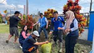 Huabao-Pemdes-Masyarakat Gelar Bersih-bersih Lingkungan di Tondo