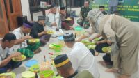 Personil Kodim, Persit dan Masyarakat Makan Bersama Menjelang Tadarusan di 10 Malam Akhir Ramadhan