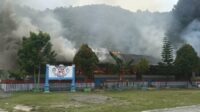 Diduga Korsleting , 3 Ruang Kelas dan 1 Gedung Perpustakaan SDN Lahuafu Terbakar 
