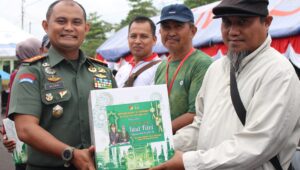 Jurnalis Morowali, Dapat Bingkisan Hari Raya Idul Fitri dari Dandim 1311 Morowali