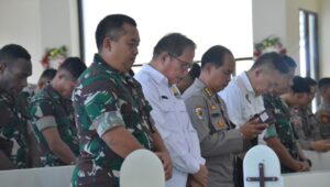 Tingkatkan Iman, Umat Nasrani Prajurit Petarung Korem 132/Tdl Mengikuti Ibadah Perayaan Paskah Oikumene TNI-Polri