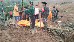 Tertimbun Longsor di Toraja, 18 Warga Meninggal 