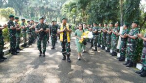 Kunjungan Kerja Pangdivif 2 Kostrad ke Satuan Brigif 9/DY/2 Kostrad