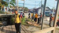 Sinergitas Babinsa Kodim 1311 Morowali, Polsek Petasia dan Masyarakat Kerja Bakti Bersama