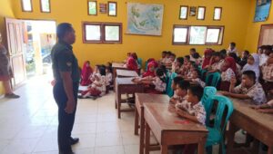 Babinsa Koramil 1311-03 Petasia, Berikan Materi Bela Negara dan Motivasi kepada Siswa SDN Bunta Kab.Morowali Utara