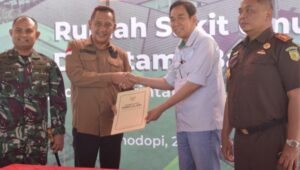 Pj Bupati Morowali Bersama PT IMIP, Serah Terima Gedung Rumah Sakit Umum Pratama Bahodopi 