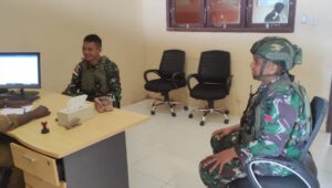 Pererat Silaturahmi, Satgas Pamtas RI-PNG Kewilayahan Papua Barat Daya Yonif 762/VYS Anjangsana ke Kepala Distrik