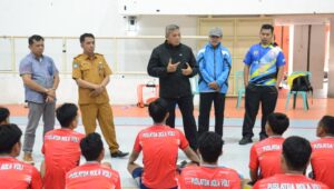Danrem 132 Tadulako Membakar Semangat, Atlet Voli Putra PON Sulteng untuk Memiliki Mental Juara