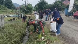 Para Babinsa Kodim 1311 Morowali,  Gelar Bakti Sosial dalam Rangka Mitigasi Bencana di Kecamatan Bungku Barat 
