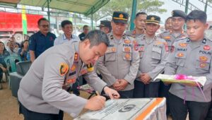 Kapolres Morowali Utara, Resmikan Kantor Polsubsektor Mori Utara di Lembontonara