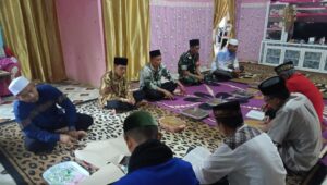 Serma Haris Babinsa Koramil 1311-03 Petasia,  Gelar Komsos  dengan Tokoh Agama 