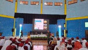 Army Goes To School: Seribu Siswa Pelajar SD-SMA Kabupaten Morowali Antusias Mendengar Cerita Dandim 1311 Morowali Letkol Inf  Alzaki 