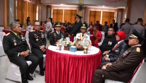 Danrem 132/Tdl Dampingi Gubernur dan Forkopimda Serahkan 2.379 Remisi Kemerdekaan Bagi Warga Binaan se-Sulteng