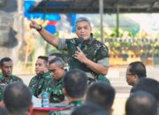 Danrem 132 Tdl Berikan Jam Komandan kepada Prajurit Petarung Tadulako : Saya Bangga Pada Kalian 