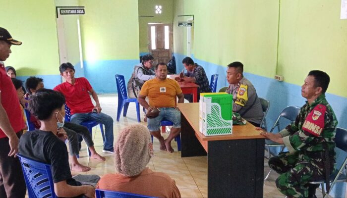 Perkuat Sinergitas , Serka Basri Bersama Aparatur  Desa 