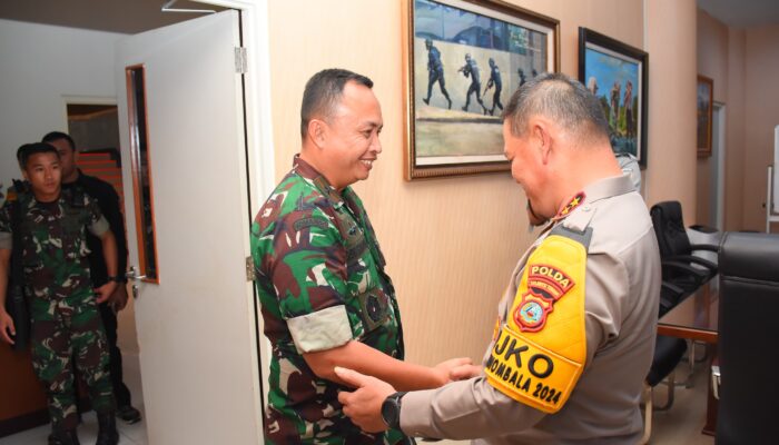Danrem 132/Tdl Brigjen TNI Deni Gunawan Silaturahmi ke Mapolda Sulawesi Tengah Guna Pererat Sinergitas