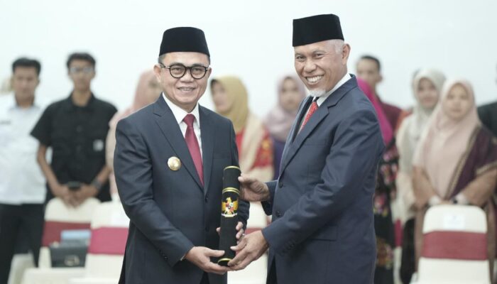 Dilantik Jadi Pjs. Walikota Bukittinggi, Hani Syopiar Rustam Siap Sukseskan Pilkada Serentak 2024