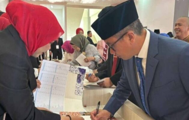 Syarifudin Hafid Resmi Dilantik Anggota DPR Provinsi Sulteng 