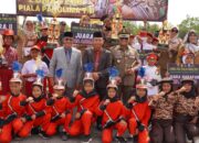 Piala dan Piagam Diserahkan kepada Juara Lomba PBB HUT Ke-79 TNI di Morowali