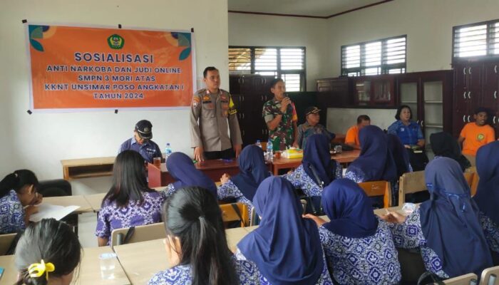 Babinsa, Babinkamtibmas dan Mahasiswa KKN Sosialisasi Bahaya Narkoba dan Judi Online di SMP 3 Mori Atas