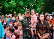 Sinergitas TNI-Polri dan Antusias Masyarakat Terlihat Saat Mengantar Brigjen TNI Dody Triwinarto ke Tempat Tugas Baru