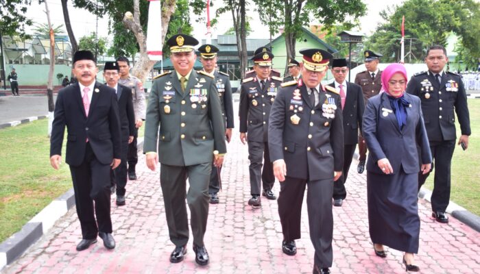 Danrem 132/Tadulako Pimpin Upacara HUT Ke-79 TNI : Sinergitas Bersama Komponen Bangsa Mewujudkan Indonesia Maju