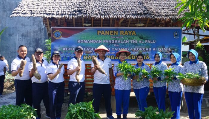 Lanal Palu Gelar Olahraga  Bersama dan Panen Raya, Peringatan Hari Ketahanan Pangan Sedunia 