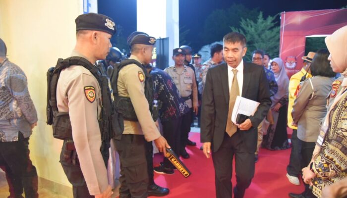   250 Personel Gabungan Polres Morowali Utara Amankan Debat Publik 