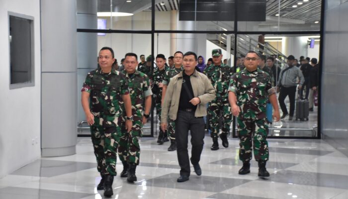 Danrem 132/Tdl Sambut Tim Dalproggar TNI-AD Tahap II TA. 2024 di Bandara Mutiara SIS Al-Jufry Palu