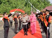 Polres Morowali Utara Gelar Tradisi Penyambutan Kapolres Baru