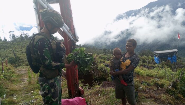 Warga Yokatapa Gembira Sambut Rosita Habema