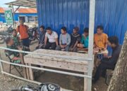 Babinsa Koramil 1311-02 Komsos  Bersama Pemuda Desa Padabaho