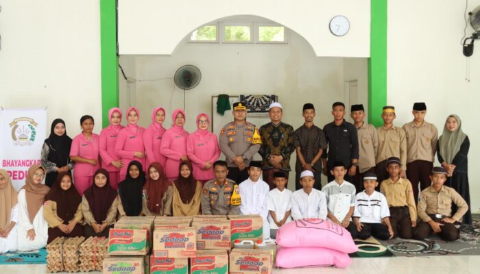 Polres Morowali Gelar Bakti Sosial di Pondok Pesantren Darul Qur’an Alkhairat Sakita