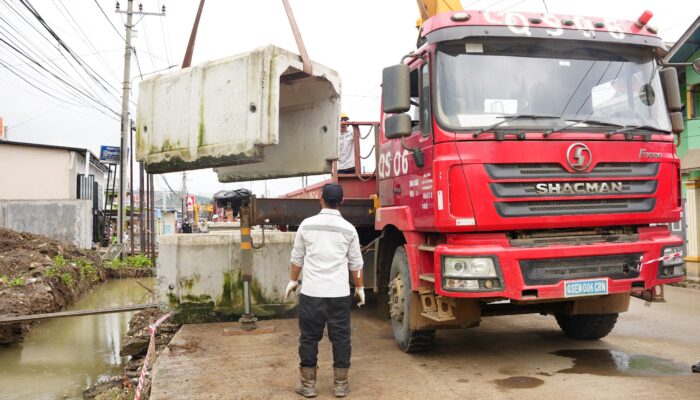 Cegah Banjir, IMIP Bangun Drainase di Jalur Trans Sulawesi
