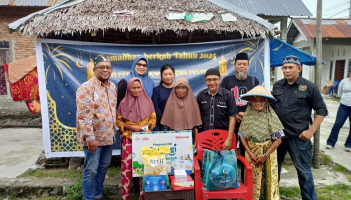 PWI Sulteng dan IKWI Bagikan 85 Paket Sembako