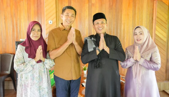 Silaturahmi Lebaran, Bupati Iksan dan Taslim Perkuat Kebersamaan