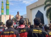 Buruh Demo, Bupati Iksan Langsung Turun Janjikan Dialog Lintas Pihak
