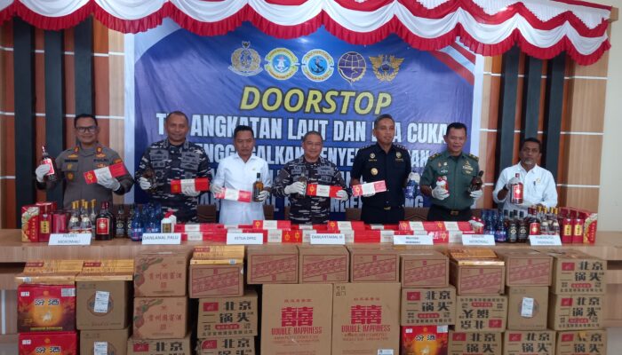 Prajurit  Lanal  Palu,Berhasil Gagalkan Penyelundupan Minuman Berakohol Dan  Rokok di Perairan Morowali 
