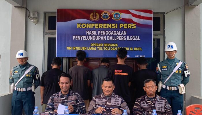 TNI AL Berhasil Gagalkan Penyelundupan Ballpress Senilai 780 Juta Rupiah Asal Malaysia di Kabupaten Buol