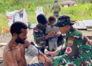 Satgas Yonif 131/Brajasakti Berikan Pelayanan Kesehatan Gratis bagi Warga Papua
