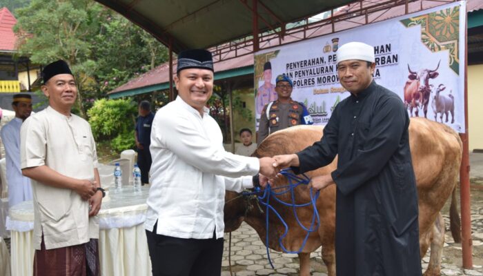 Berbagi keberkahan Idul Adha, Polres Morowali Utara bagikan daging Qurban 