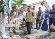 Bupati Iksan Resmikan Pembangunan Kelas Baru di SDN Puntari Makmur