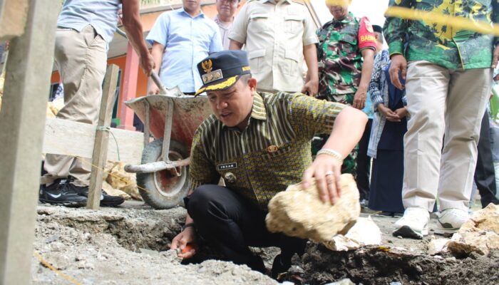 Bupati Morowali Letakkan Batu Pertama Pembangunan Ruang Belajar SDN 1 Puntari Makmur