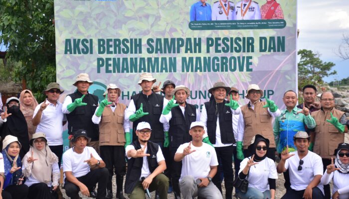 Kasiter Kasrem 132/Tdl Hadiri Aksi Bersih Pesisir dan Penanaman Mangrove di Hari Lingkungan Hidup Sedunia 2025 : Komitmen Bersama “Hentikan Polusi Plastik”