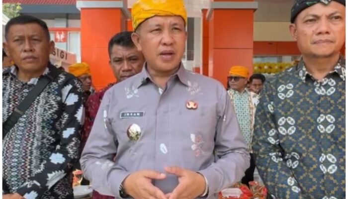 Bupati Iksan Hadiri HUT ke-17 Kabupaten Sigi, Dorong Sinergi Pembangunan Antar Daerah