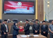 Wabup Morowali, Wakili Bupati dalam Rapat Paripurna terkait Penyampaian Tanggapan atas Ranperda Inisiatif DPRD Morowali